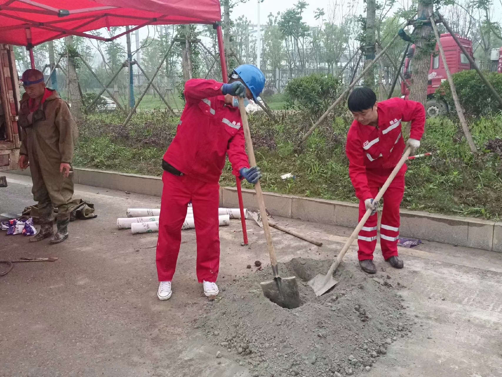 保亭管道疏通哪家好】及时进行市政管道清淤